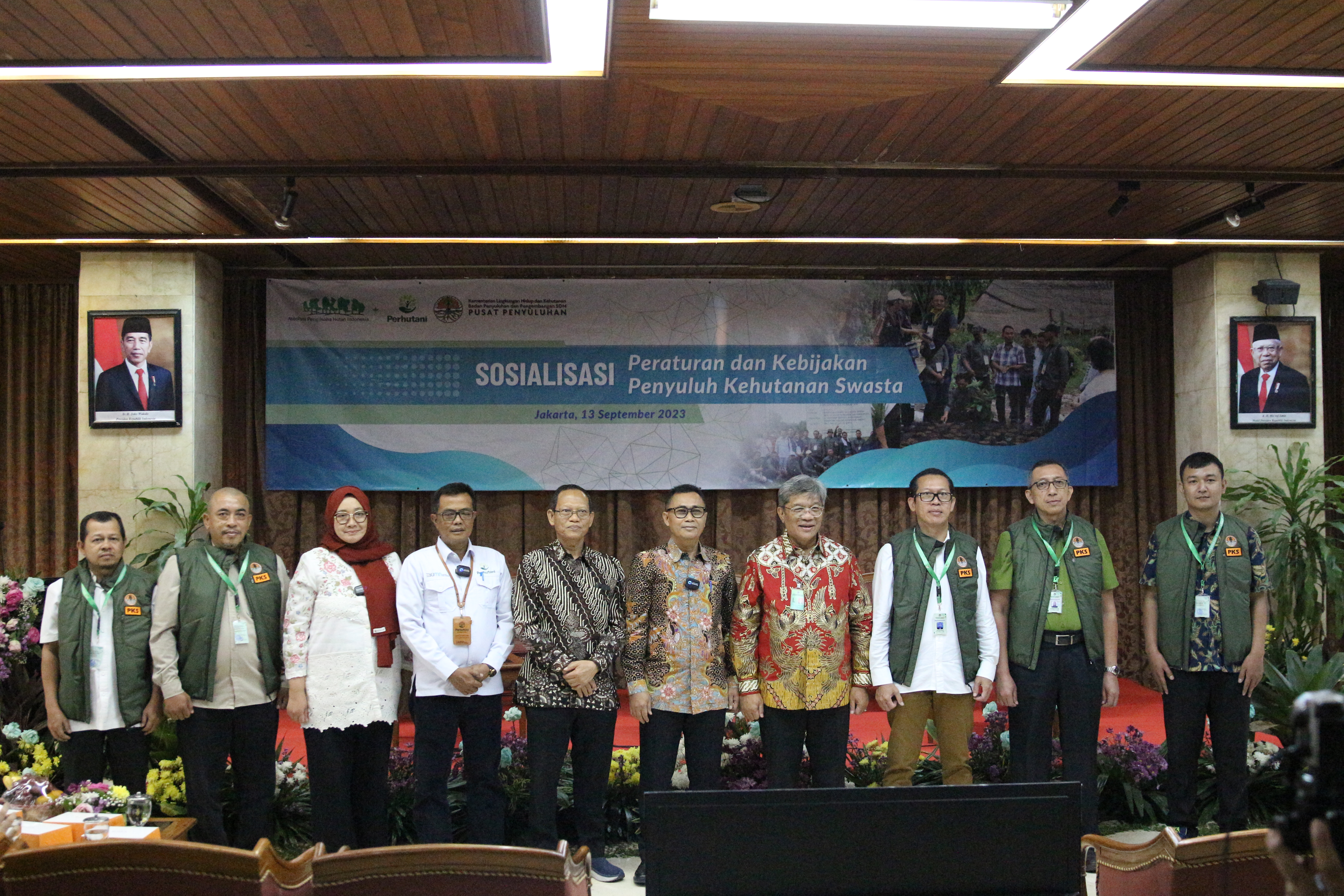publikasi_798618_sosialisasi-kebijakan-dan-peraturan-penyuluh-kehutanan-swasta_20231203130757.JPG